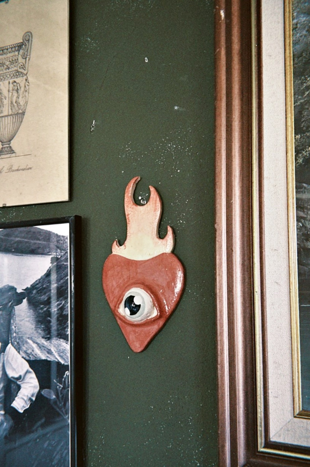 MUZA BURNING HEART CERAMIC WALL HANGING LARGE