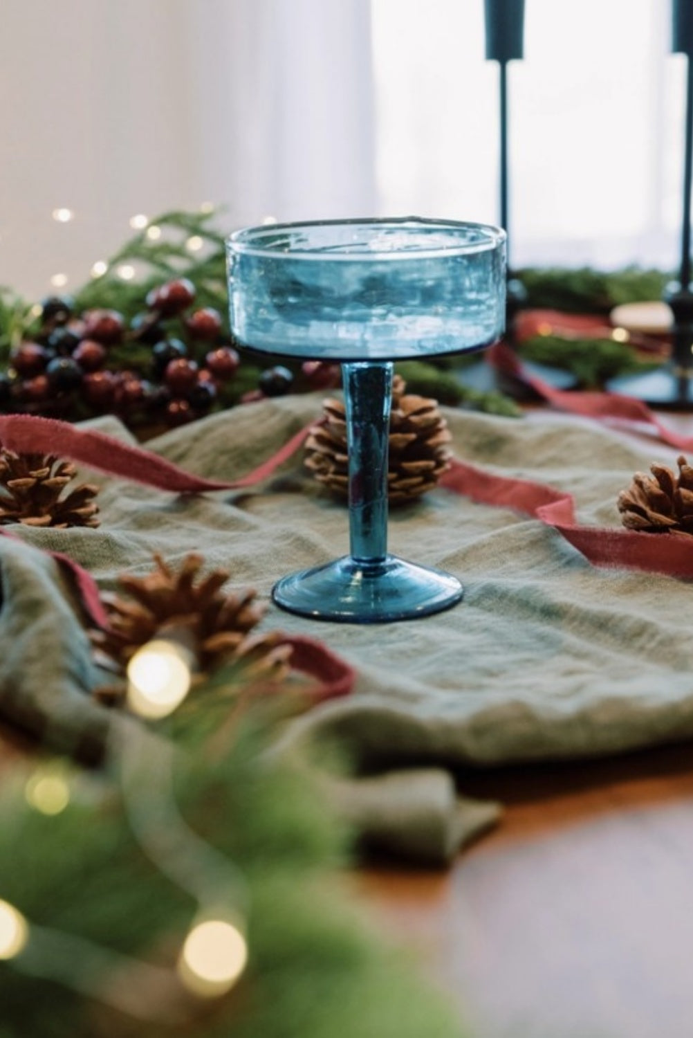 CREATIVE WOMEN HANDBLOWN HAMMERED COUPE COCKTAIL GLASS BLUE