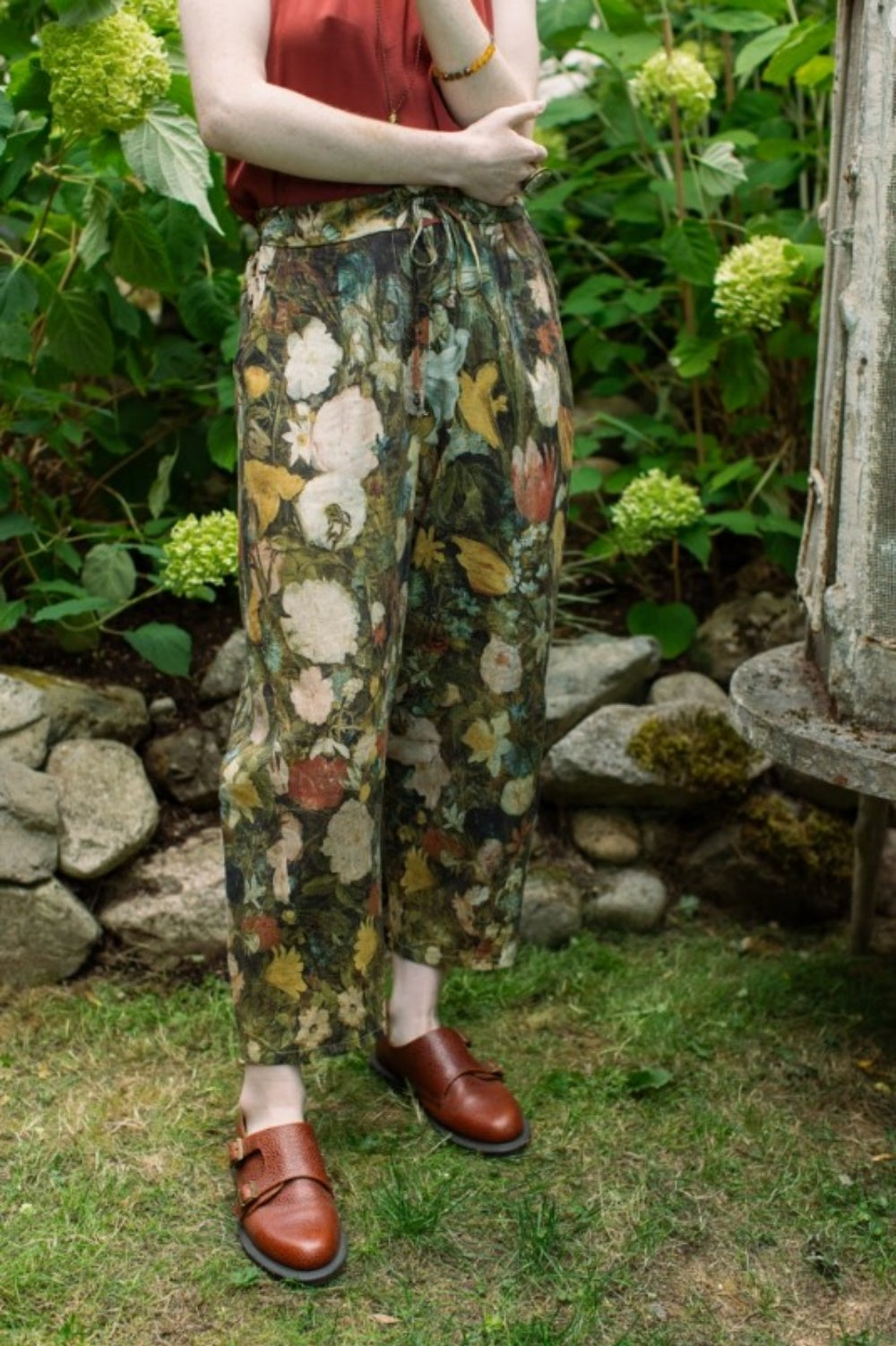 MARKET OF STARS I DREAM IN FLOWERS LINEN CROPPED ARTIST PANTS