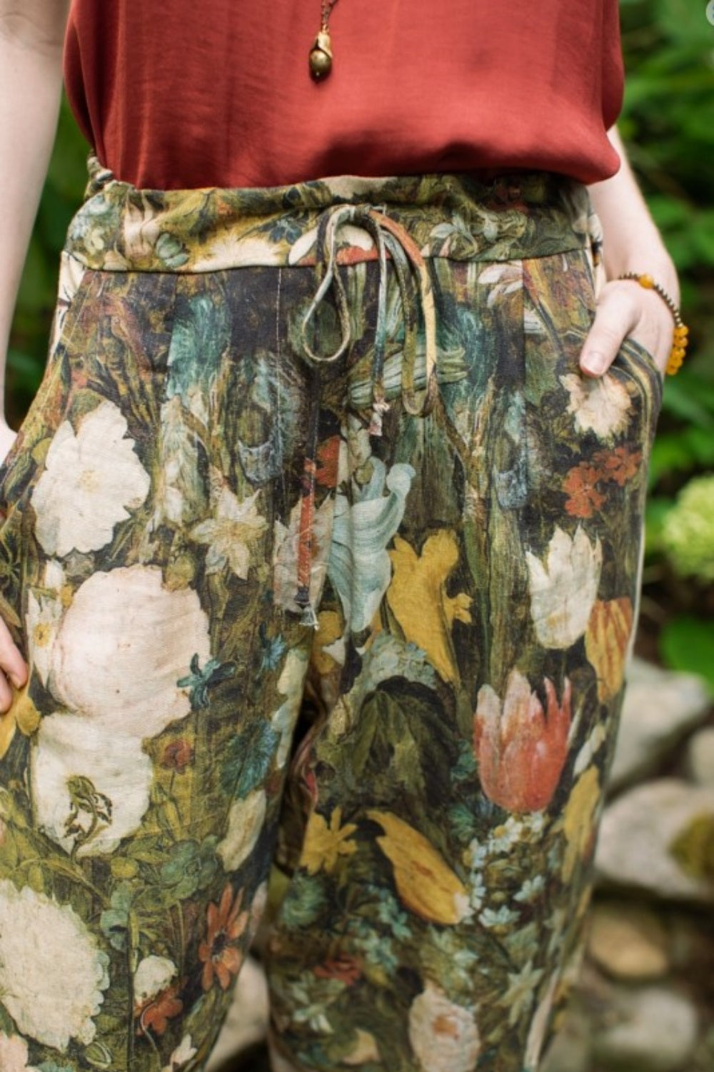 MARKET OF STARS I DREAM IN FLOWERS LINEN CROPPED ARTIST PANTS