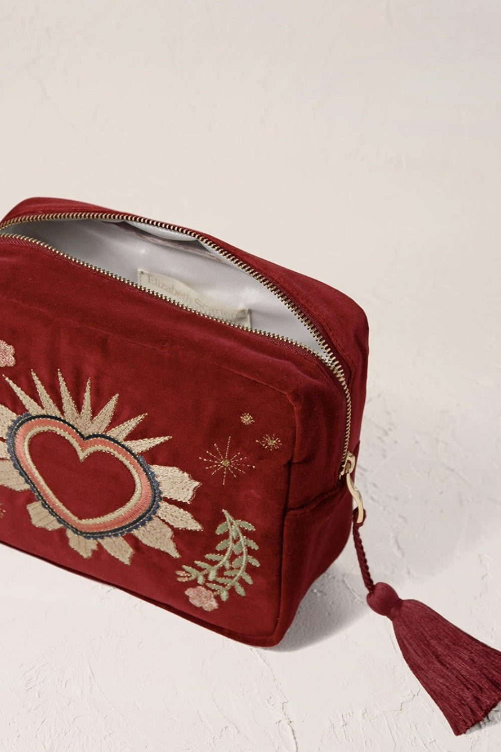 ELIZABETH SCARLETT ENCHANTED HEART TOILETRY BAG