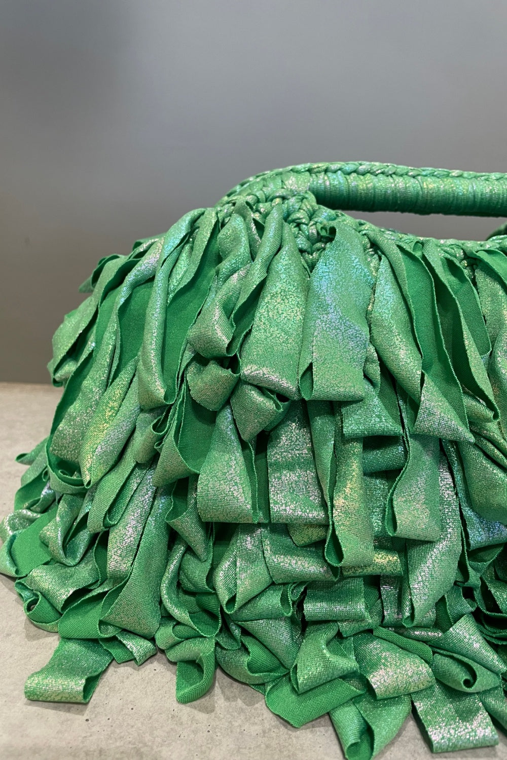 VENUS SHAG CLUTCH LAWN GREEN