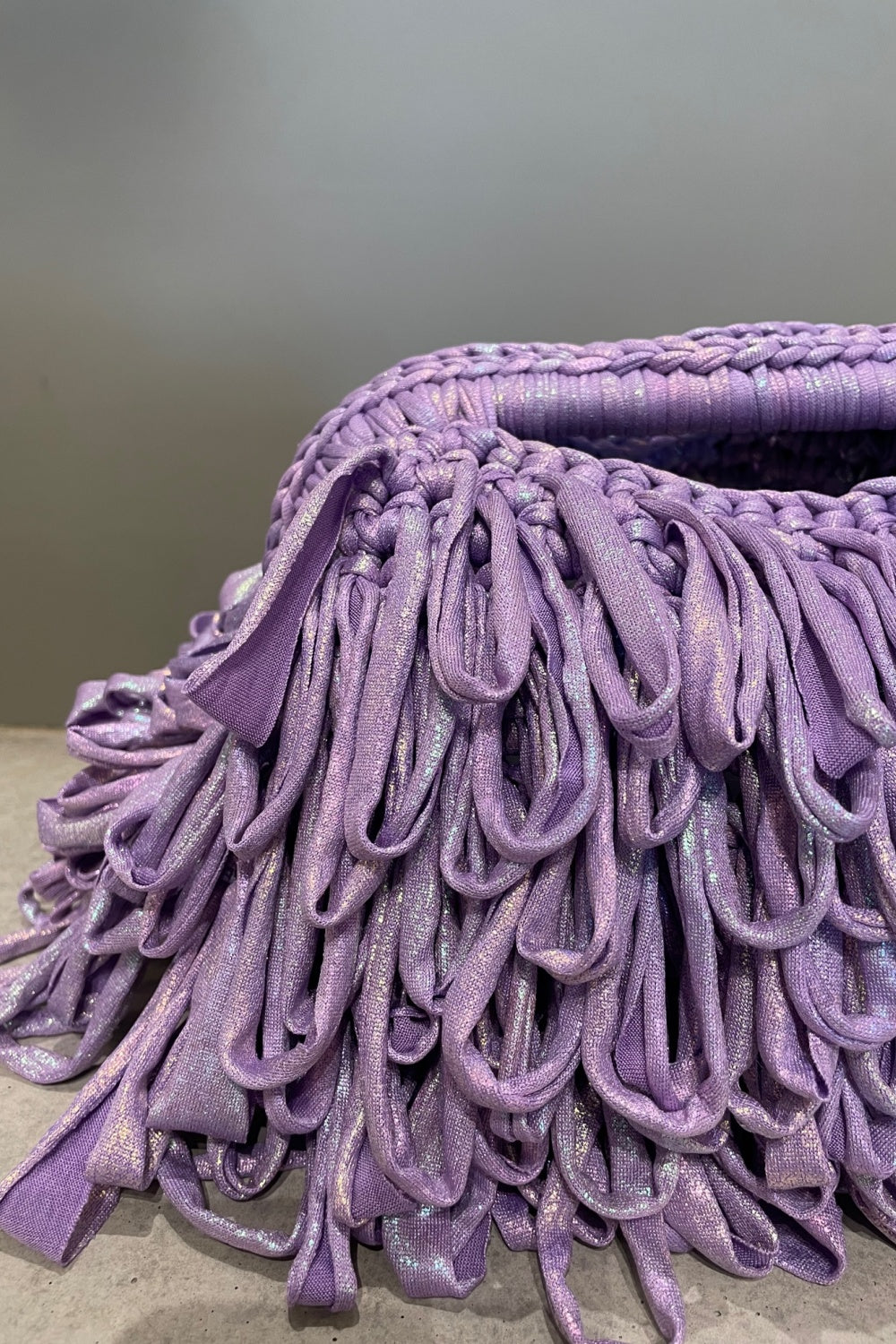 VENUS SHAG CLUTCH LILAC