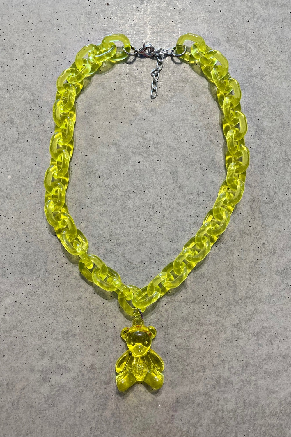 GUMMY BEAR NECKLACE YELLOW
