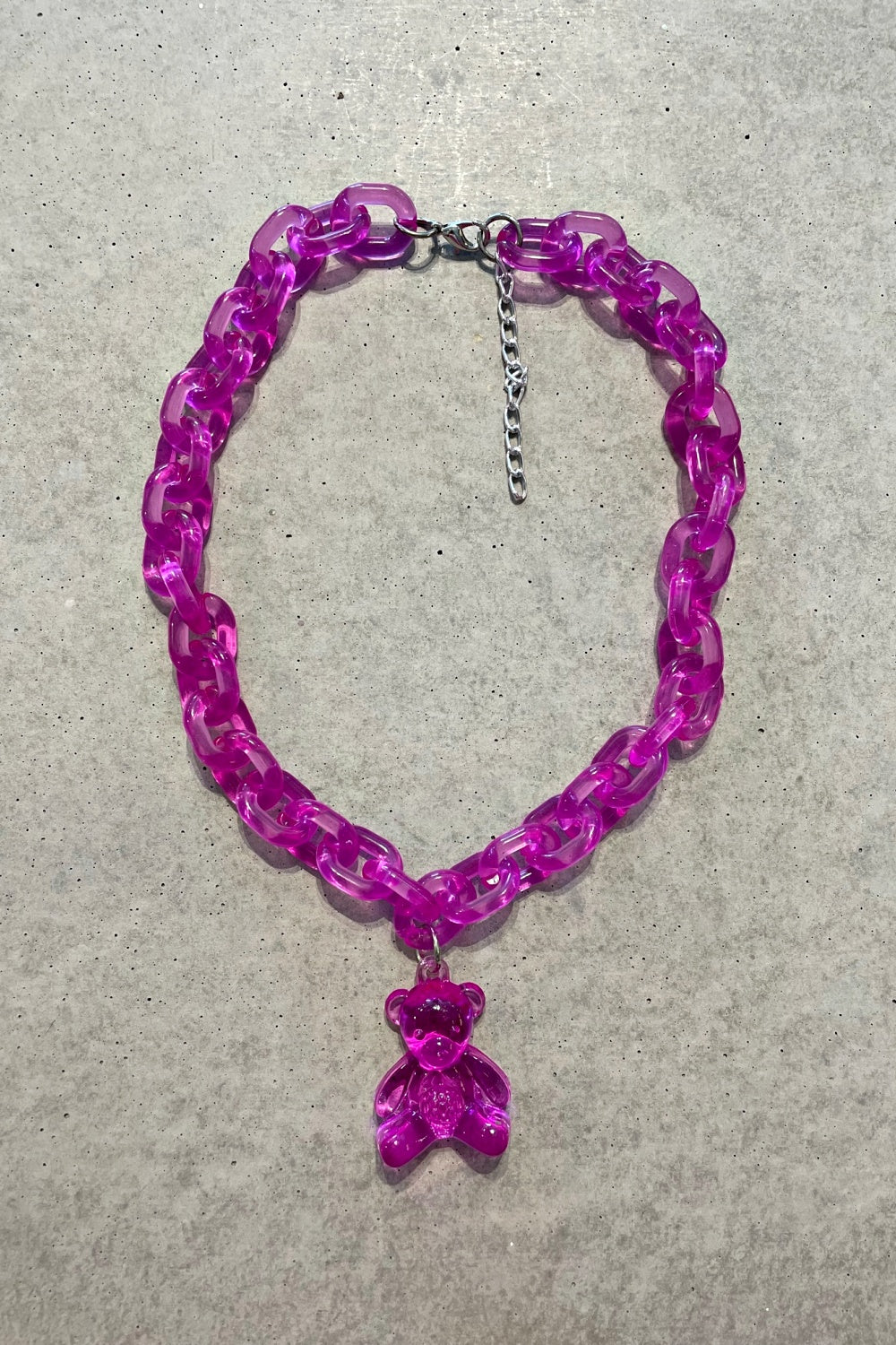 GUMMY BEAR NECKLACE HOT PINK