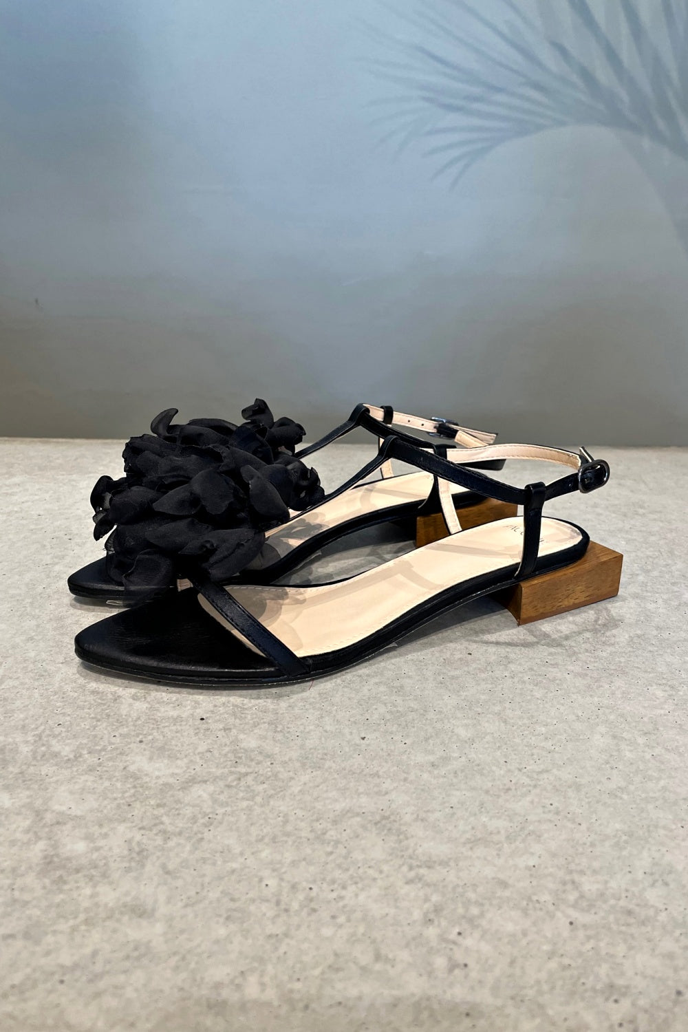FACCINE FLORA SANDALS BLACK