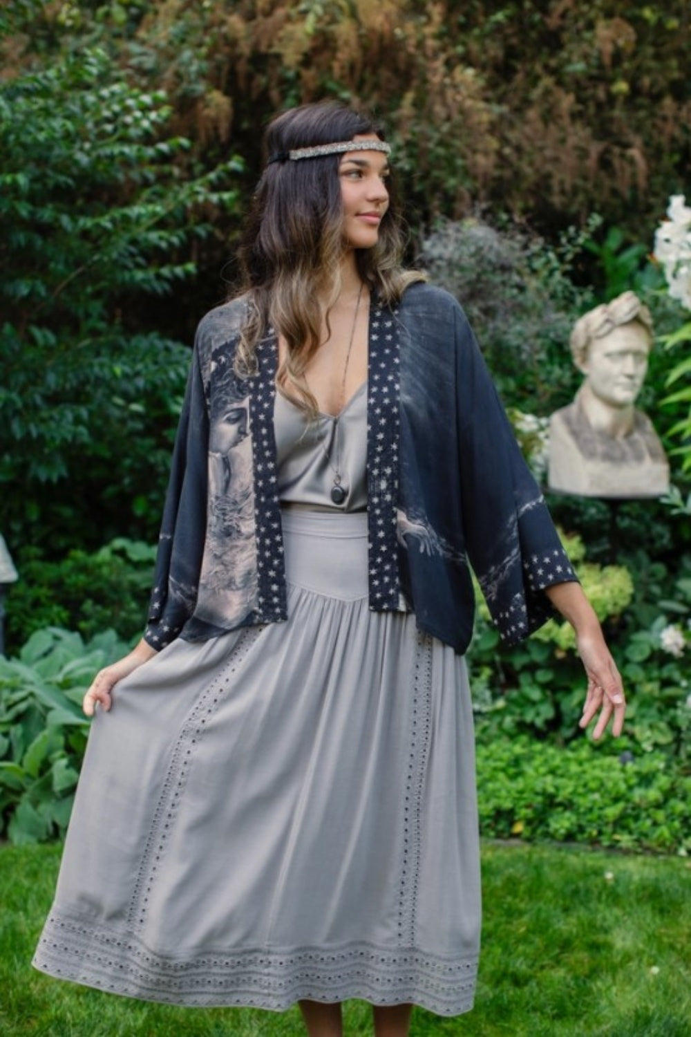 MARKET OF STARS LOVE CONQUERS ALL CROPPED KIMONO