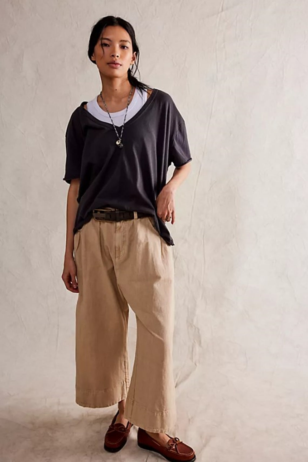 FREE PEOPLE NINA V NECK TEE 2 COLOURS