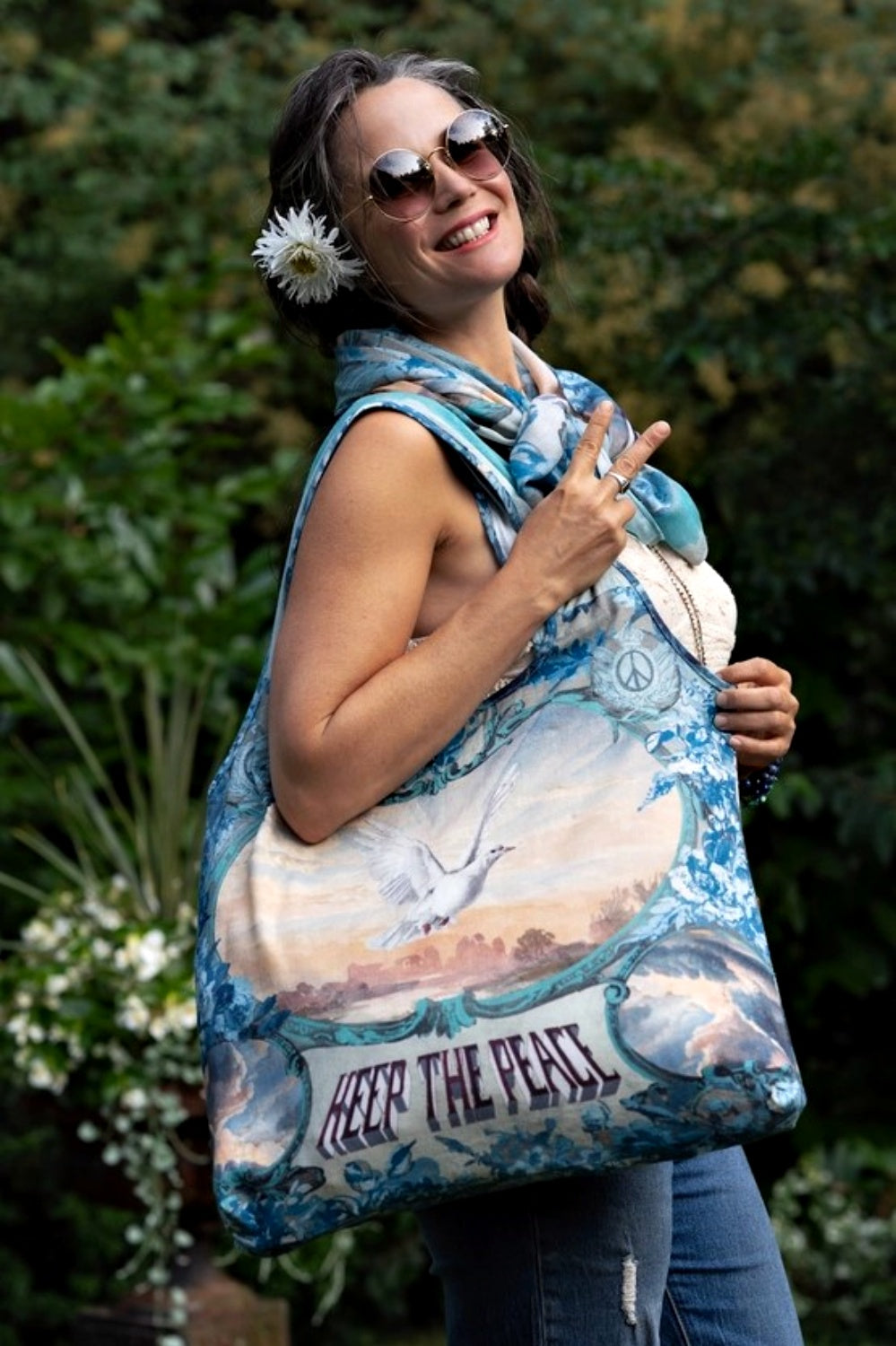 MARKET OF STARS PEACE OUT LINEN TOTE