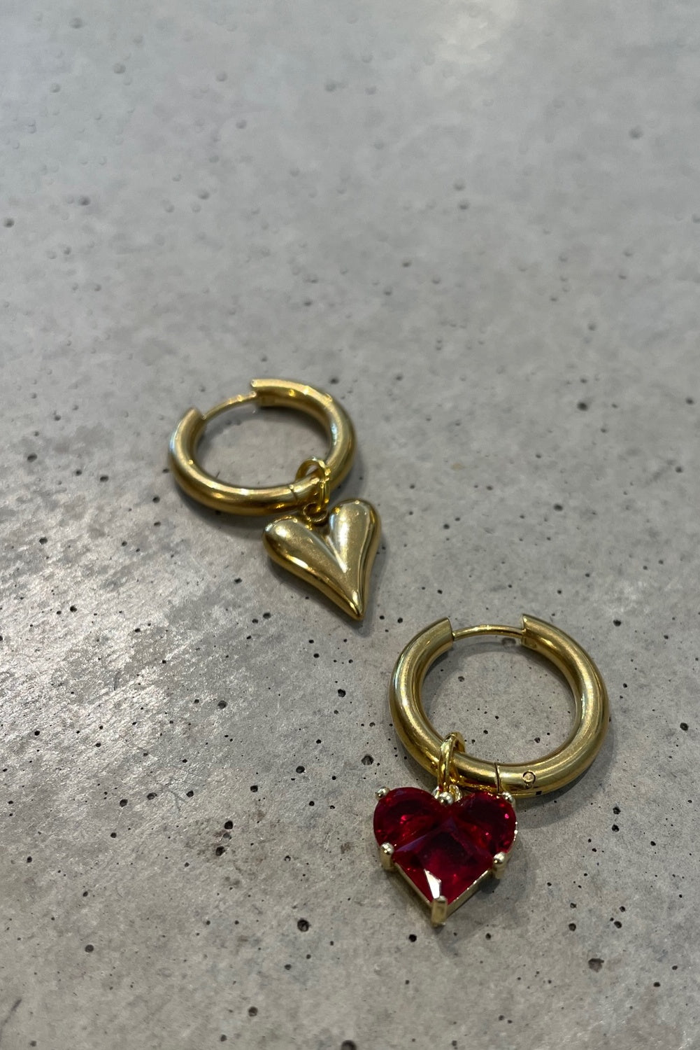 RILEY EARRINGS RED