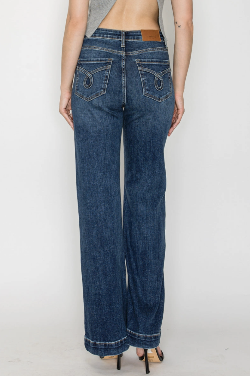 ARTMEMIS VINTAGE HIGH RISE RELAXED JEANS