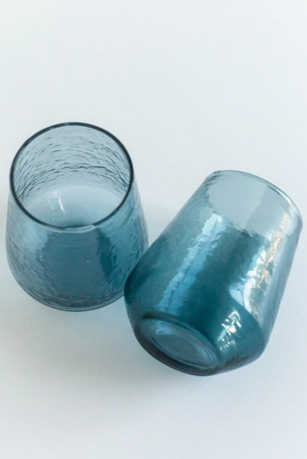 CREATIVE WOMEN HANDBLOWN HAMMERED GLASS WATER TUMBLER BLUE