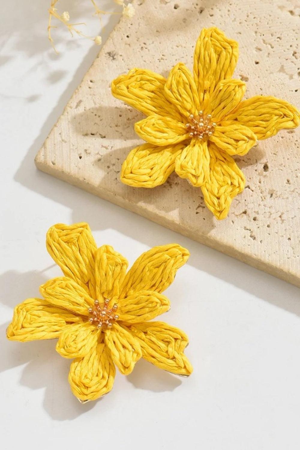 WELCOME TO TAHITI EARRINGS CANARY