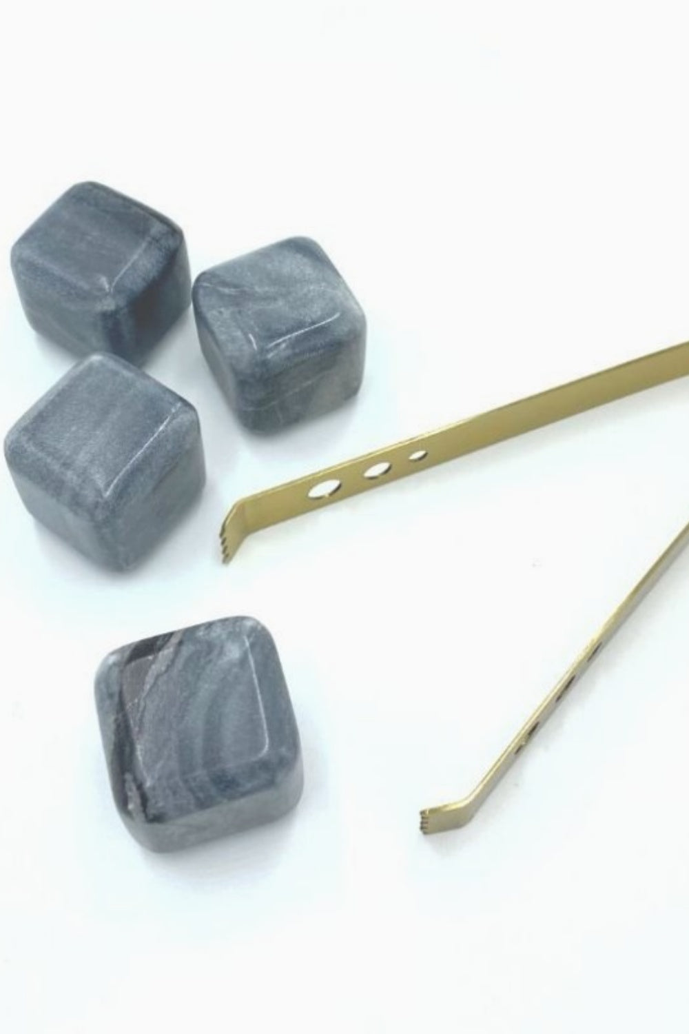WHISKY STONES SET WITH TONGS