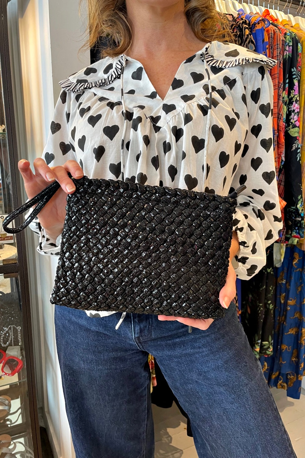 ROSELLE AGNES CROSSBODY ZIP CLUTCH BLACK