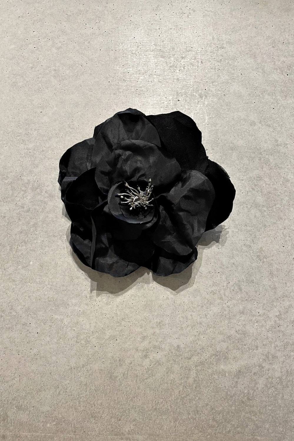 FLORA FASCINATA MIDNIGHT OVERSIZED CORSAGE