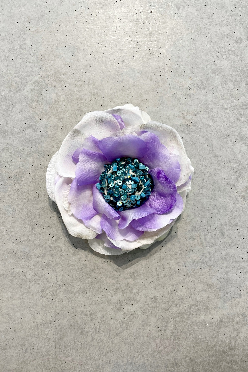FLORA FASCINATA CHELSEA OVERSIZED CORSAGE