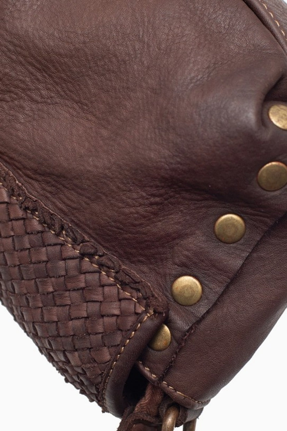 FAITH WOVEN CROSSBODY BAG COGNAC