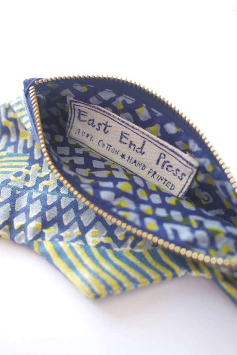 EAST END PRESS FISH COTTON POUCH