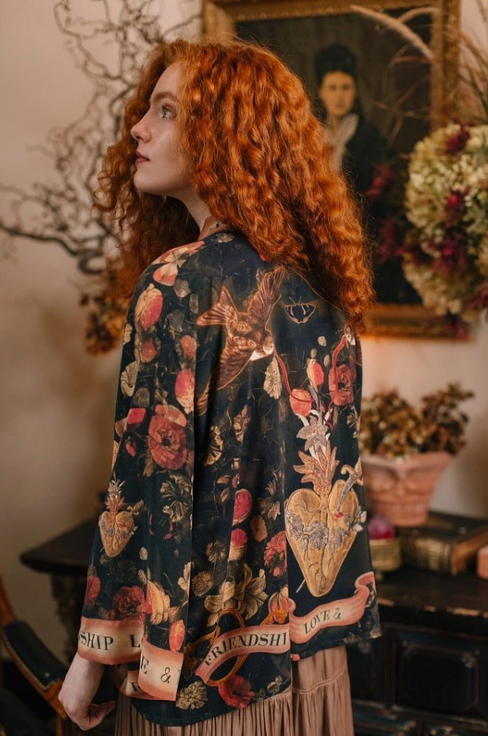 MARKET OF STARS HEART OF GOLD CROPPED KIMONO WITH SACRED HEART