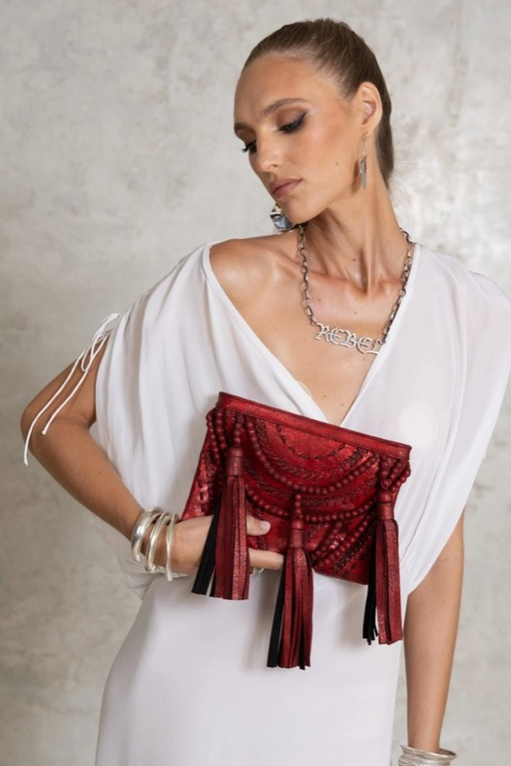JODI LEE KELSEY CLUTCH METALLIC RED