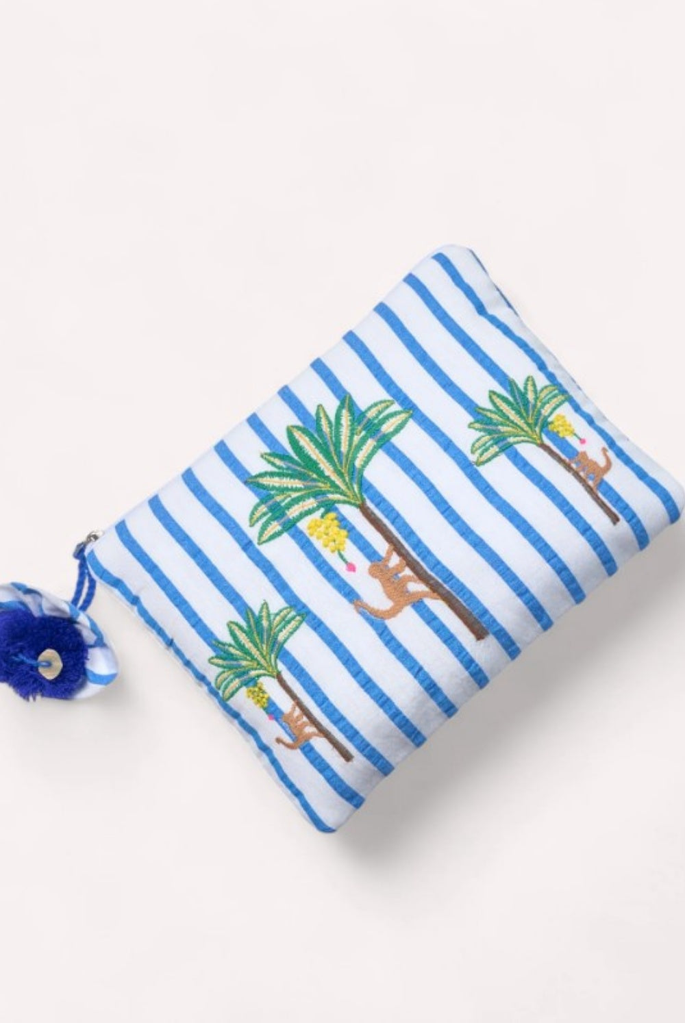 NIMO WITH LOVE ORTIGA BAG WITH PALM EMBROIDERY