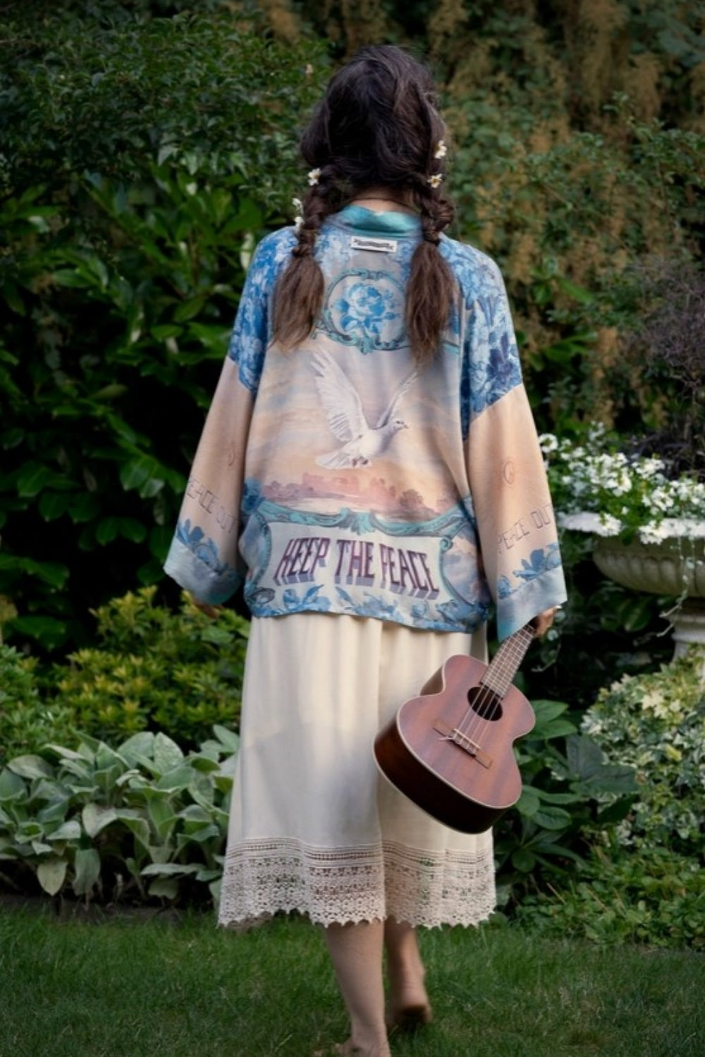 PRE-ORDER MARKET OF STARS PEACE OUT CROPPED KIMONO