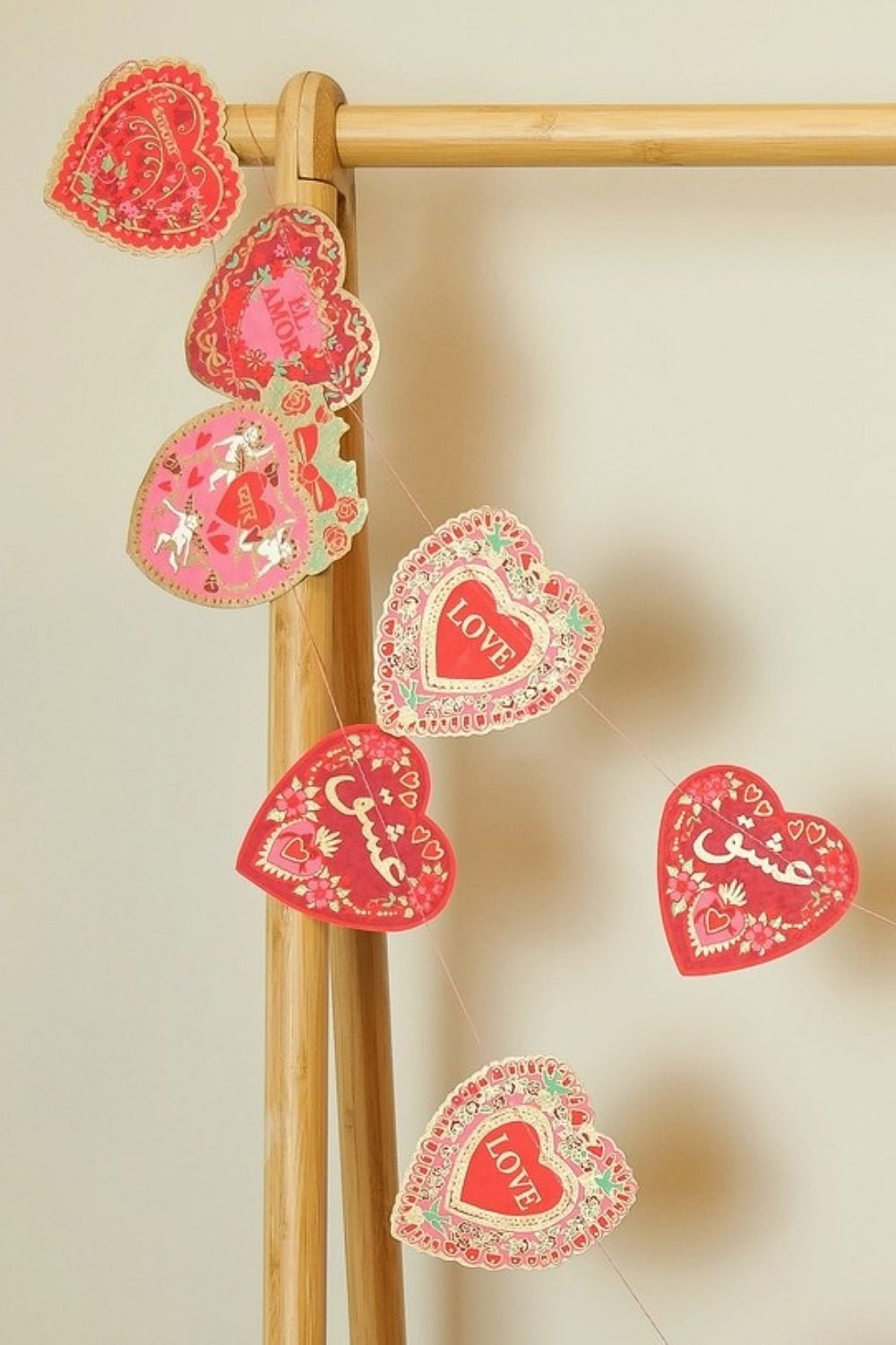 EAST END PRESS VALENTINE'S SEWN GARLAND