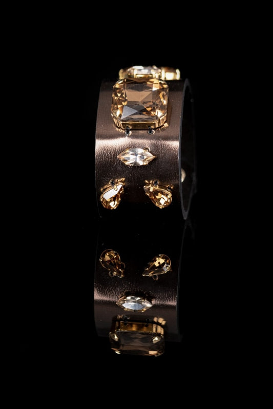 THE DARK AMBER DOMINION LEATHER CUFF