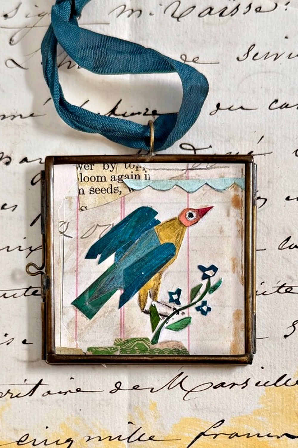MARIS MIRUM CASSIS FOLK BIRD ART LOCKET ORNAMENT