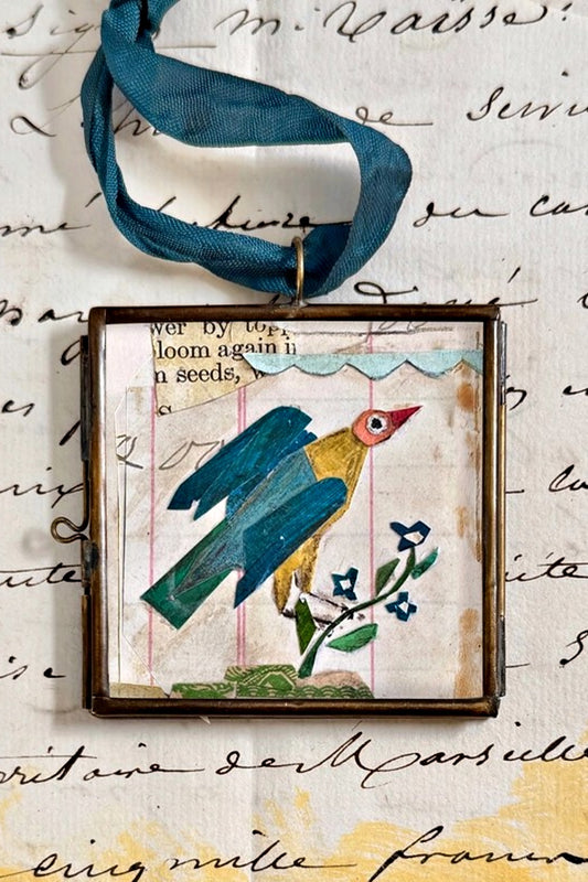 MARIS MIRUM CASSIS FOLK BIRD ART LOCKET ORNAMENT