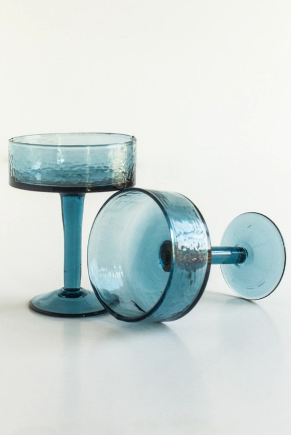 CREATIVE WOMEN HANDBLOWN HAMMERED COUPE COCKTAIL GLASS BLUE