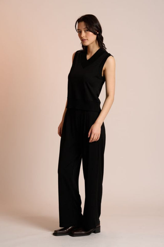 NERIS CROP VEST BLACK