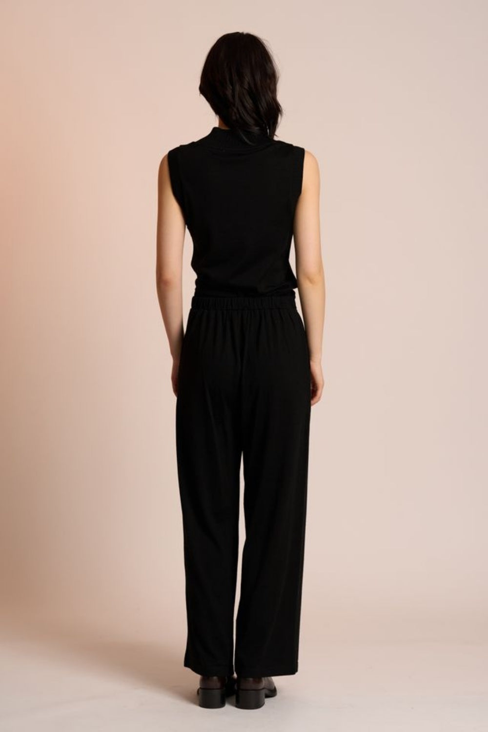 NERIS CROP VEST BLACK
