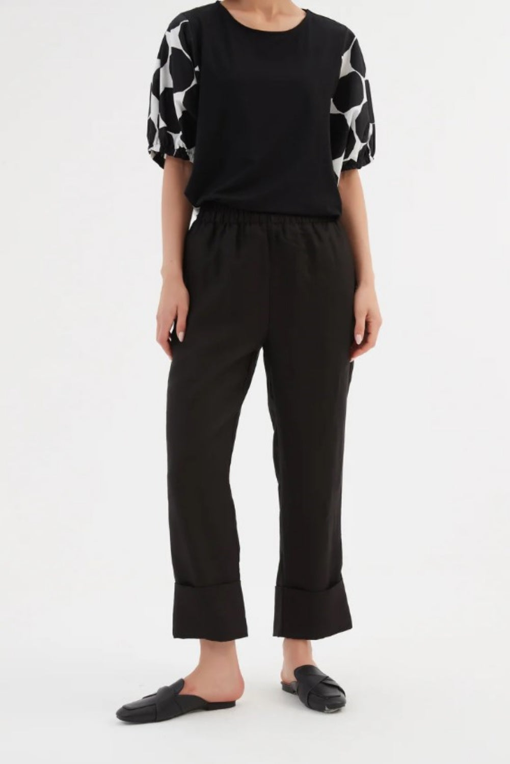 TIRELLI DEEP CUFF LINEN PANT BLACK