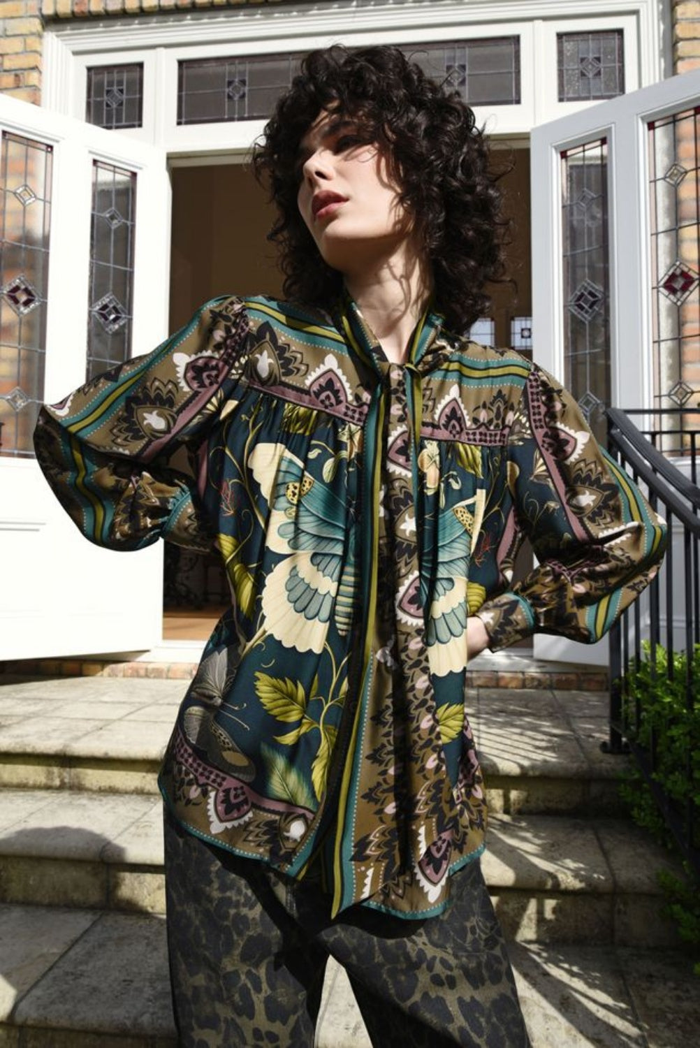 CURATE DULY KNOTTED SHIRT MOTH