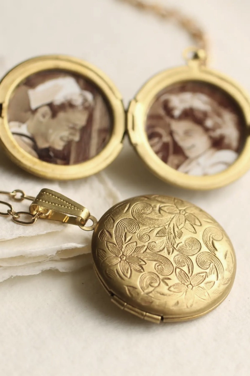 SILK PURSE ENGRAVED FLORA LOCKET NECKLACE