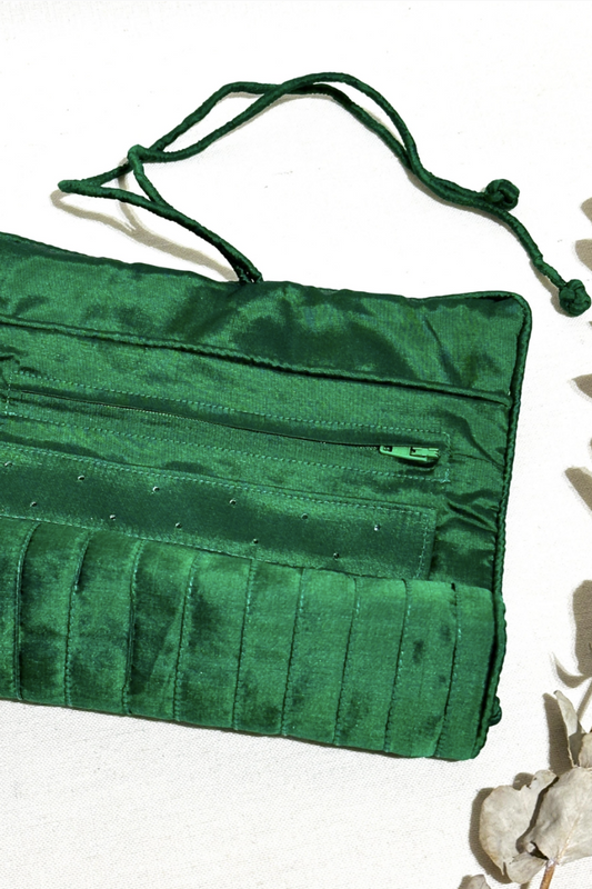 SILK JEWELLERY ROLL FOREST GREEN