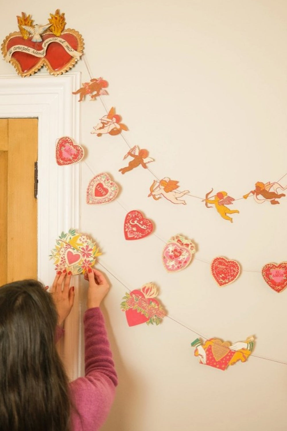 EAST END PRESS HEARTS GARLAND