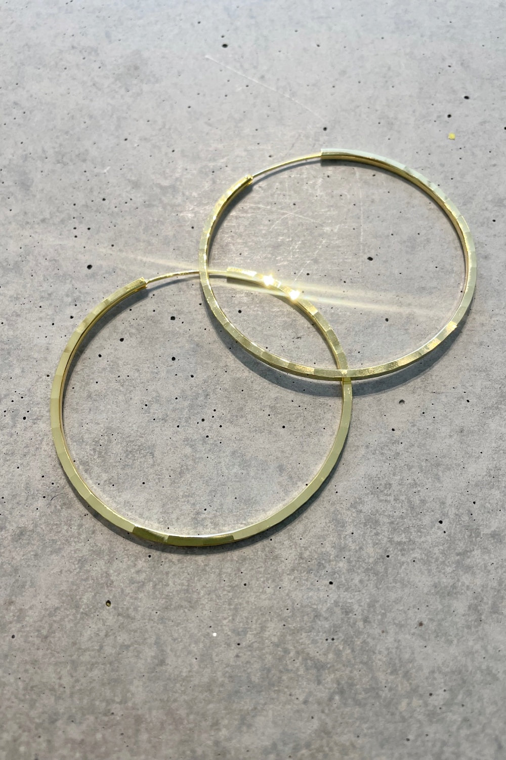 JETSET GOLD HOOP EARRINGS