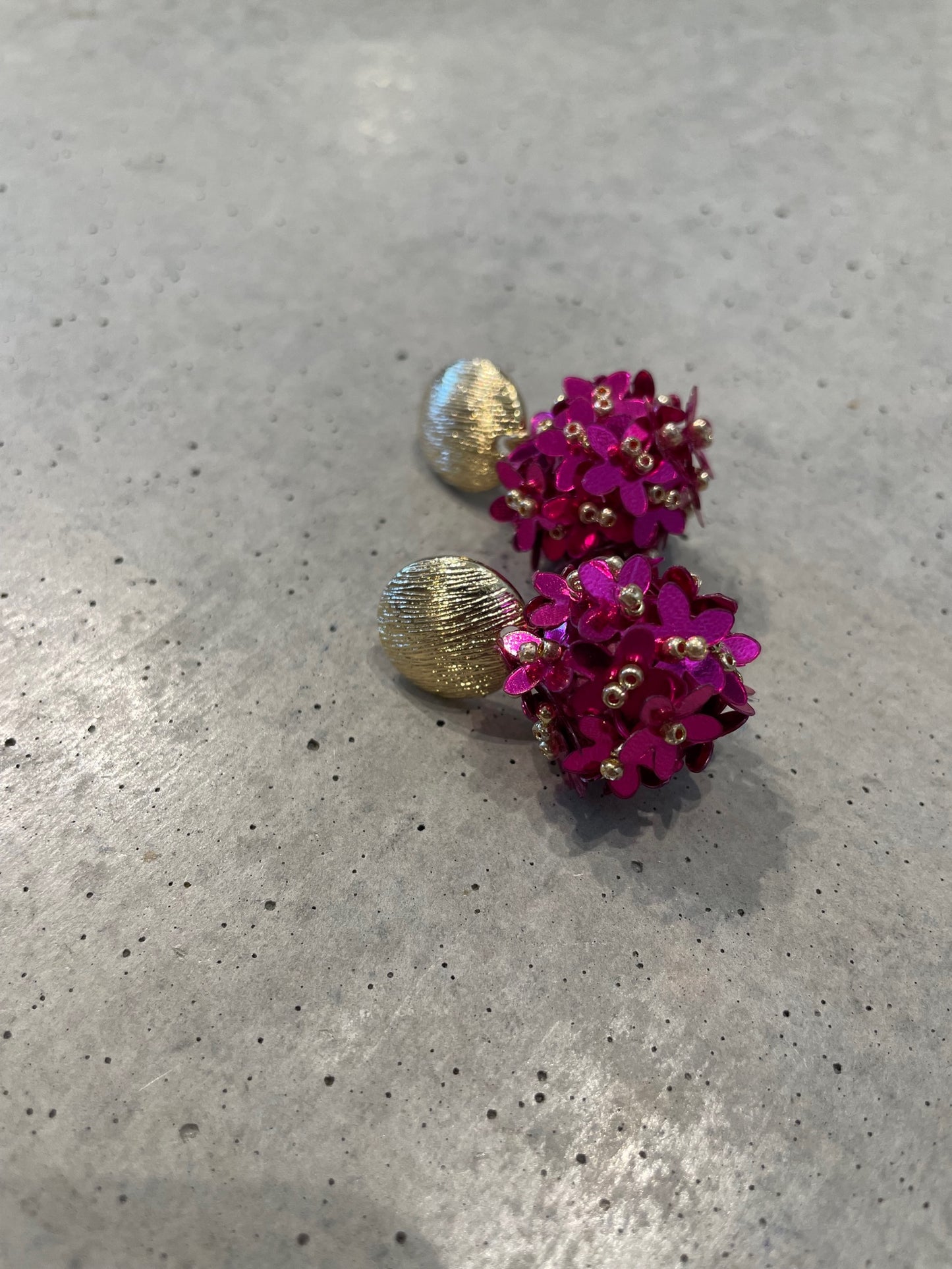 BON BON PENDANT EARRINGS PINK