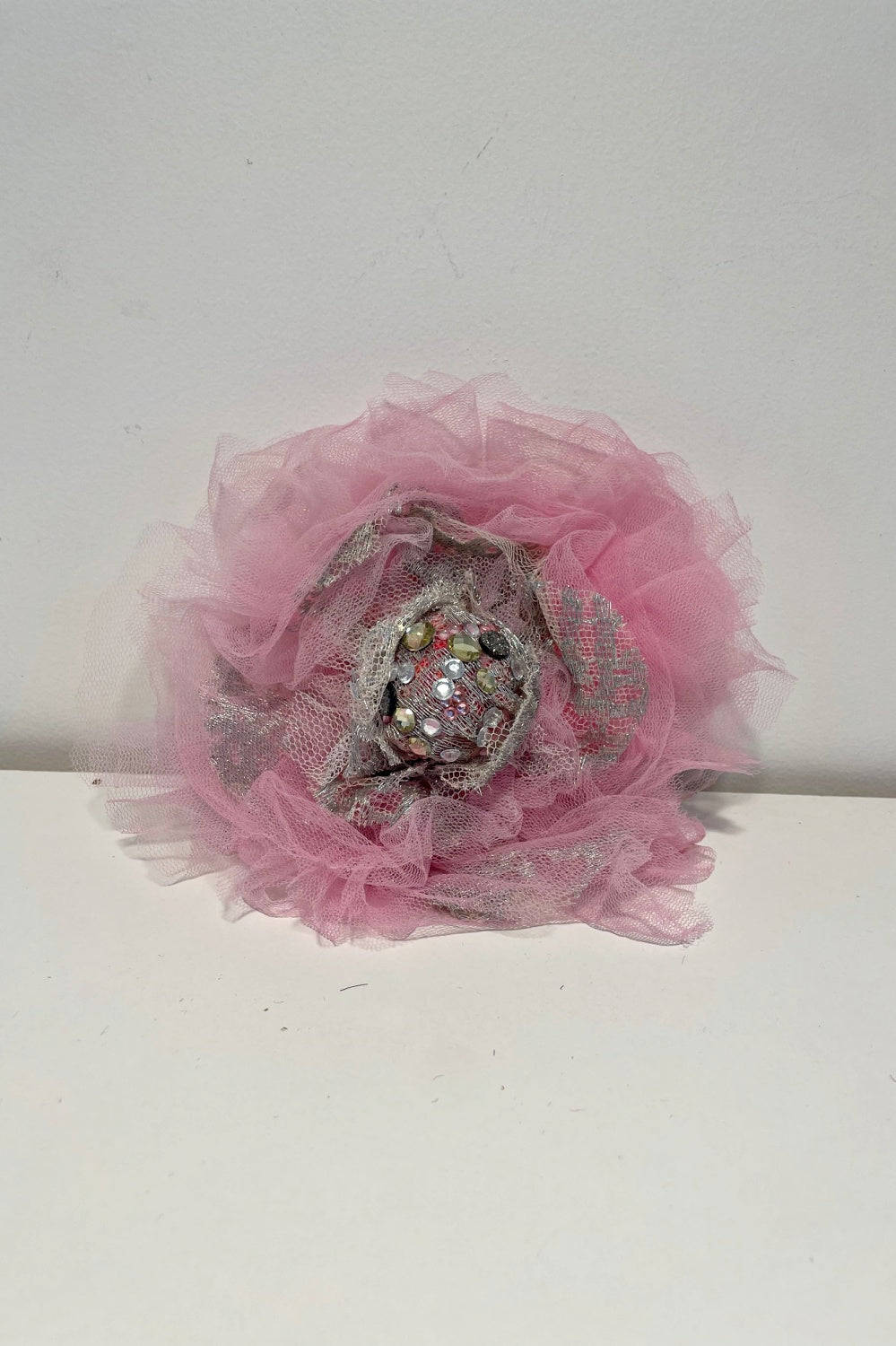 FLORA FASCINATA NINE TULLE OVERSIZED CORSAGE