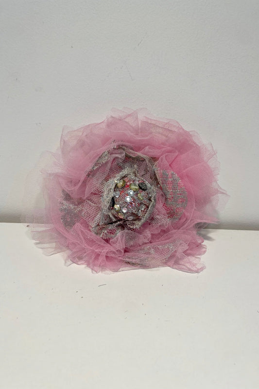 FLORA FASCINATA NINE TULLE OVERSIZED CORSAGE