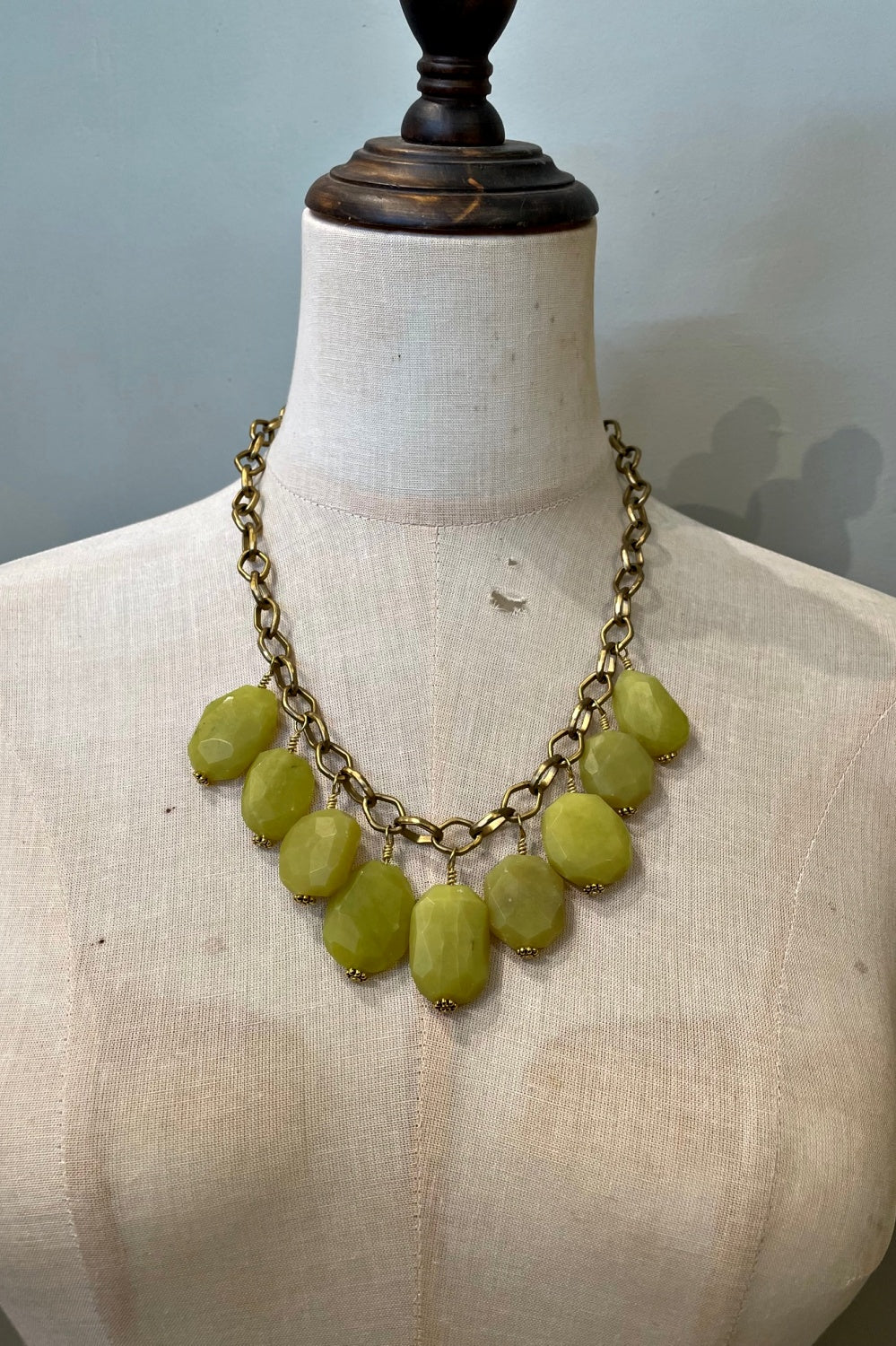 JUMBLE AVOCADO NECKLACE