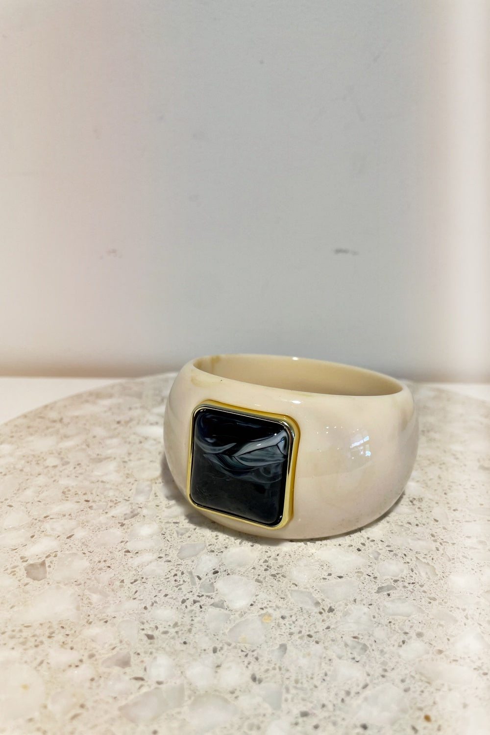 LAVA BANGLE CREAM + BLACK