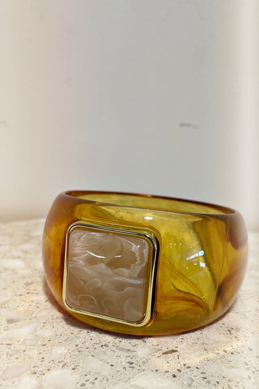 LAVA BANGLE TORTOISE + CREAM