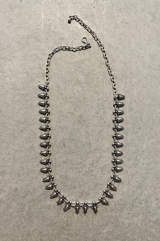 TEARDROP SILVER NECKLACE