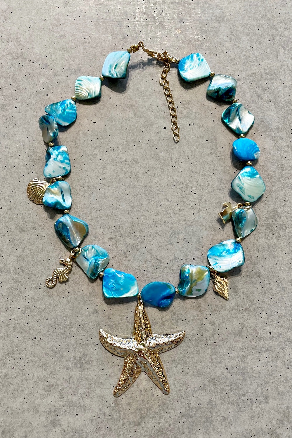 SEASIDE NECKLACE