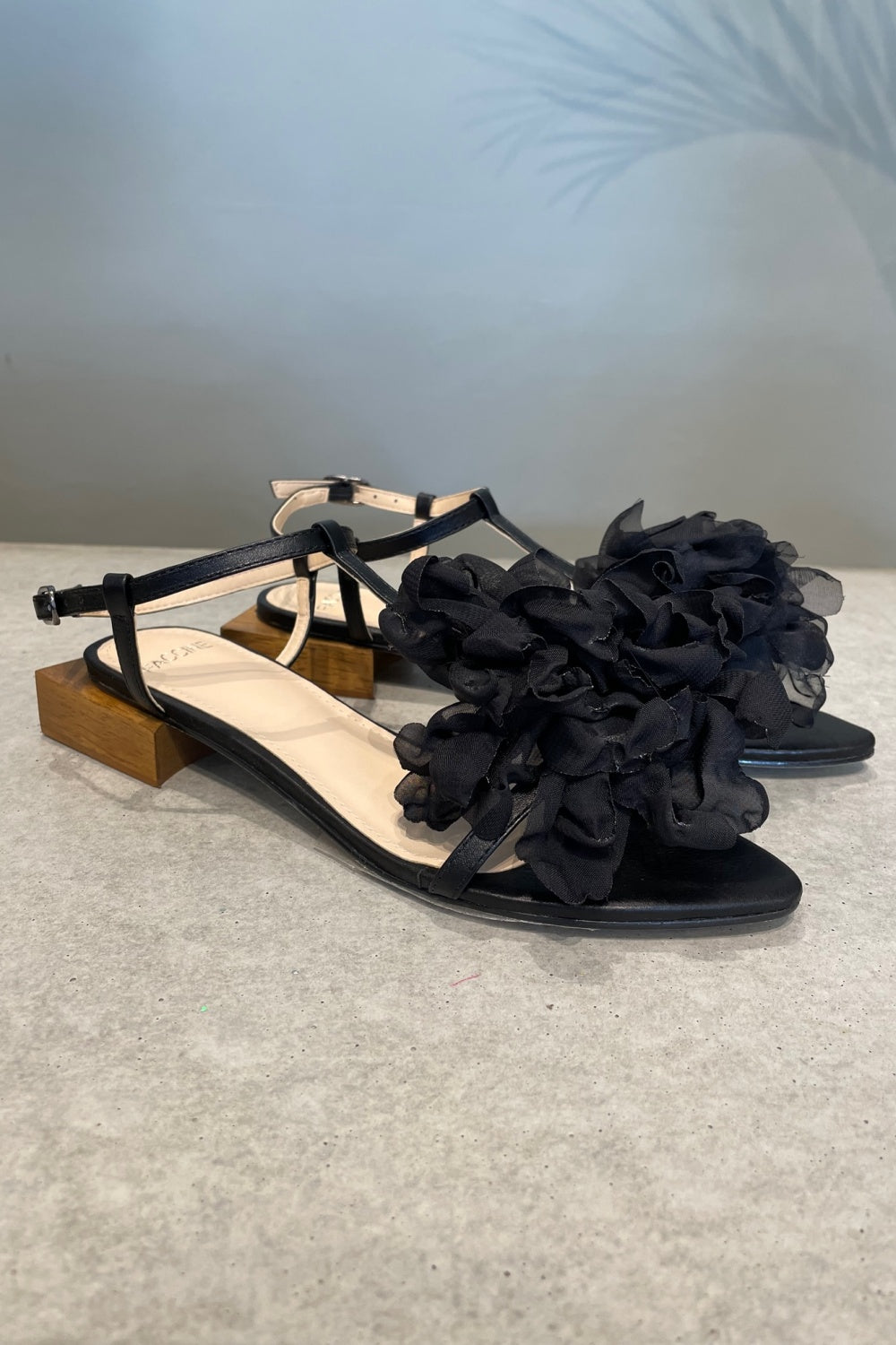 FACCINE FLORA SANDALS BLACK