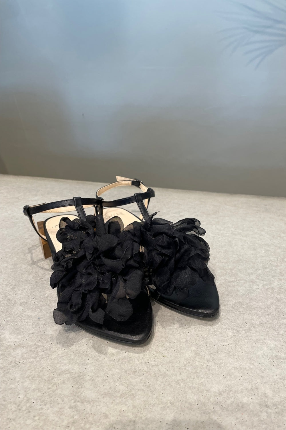 FACCINE FLORA SANDALS BLACK